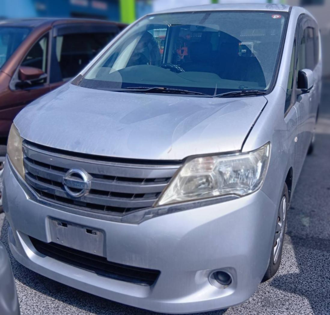 日産 セレナ